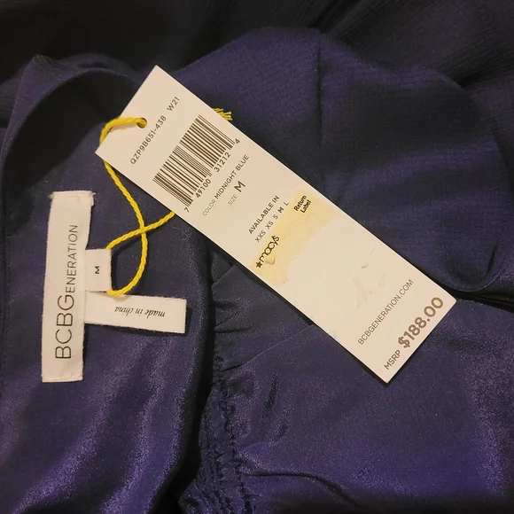 BCBG size M blue jumpsuit - Picture 3 of 3